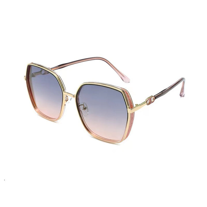 Women's stylish sunglasses in modern design Bowlift