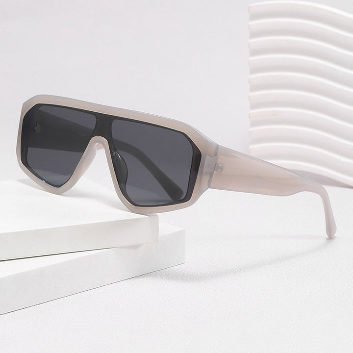 Women Fashionable Oversized Sunglasses in Futuristic Design Bowlift