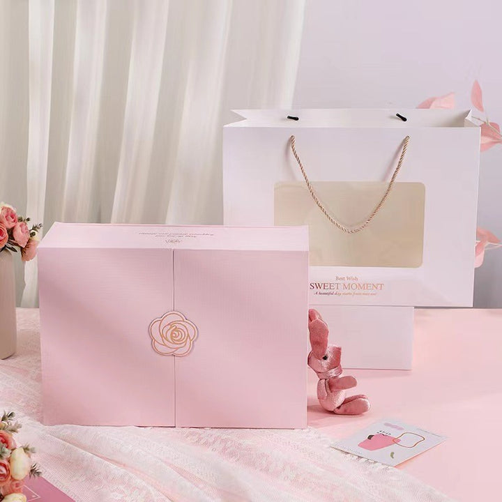 Luxurious rose-emblem gift box set with matching carry bag and magnetic closure Bowlift