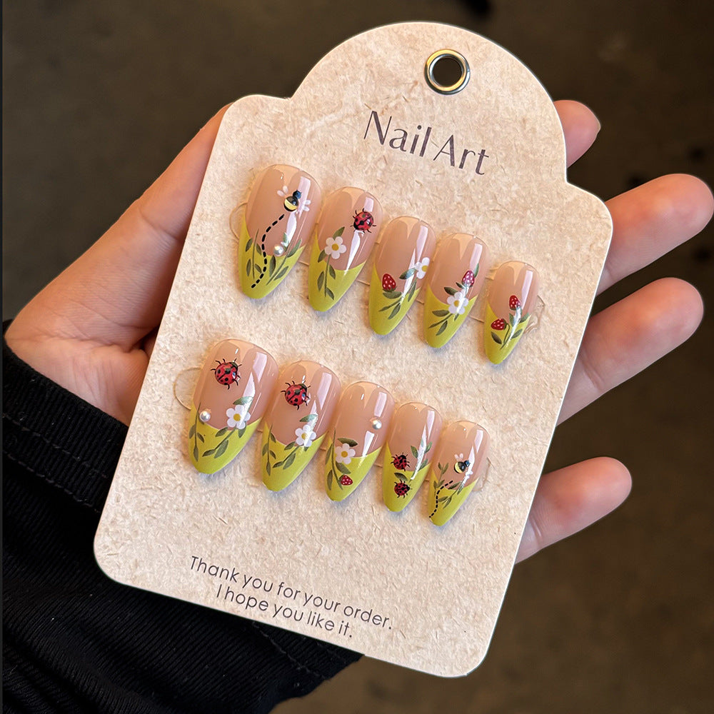 Decorative Floral Press-On Nail Set Bowlift