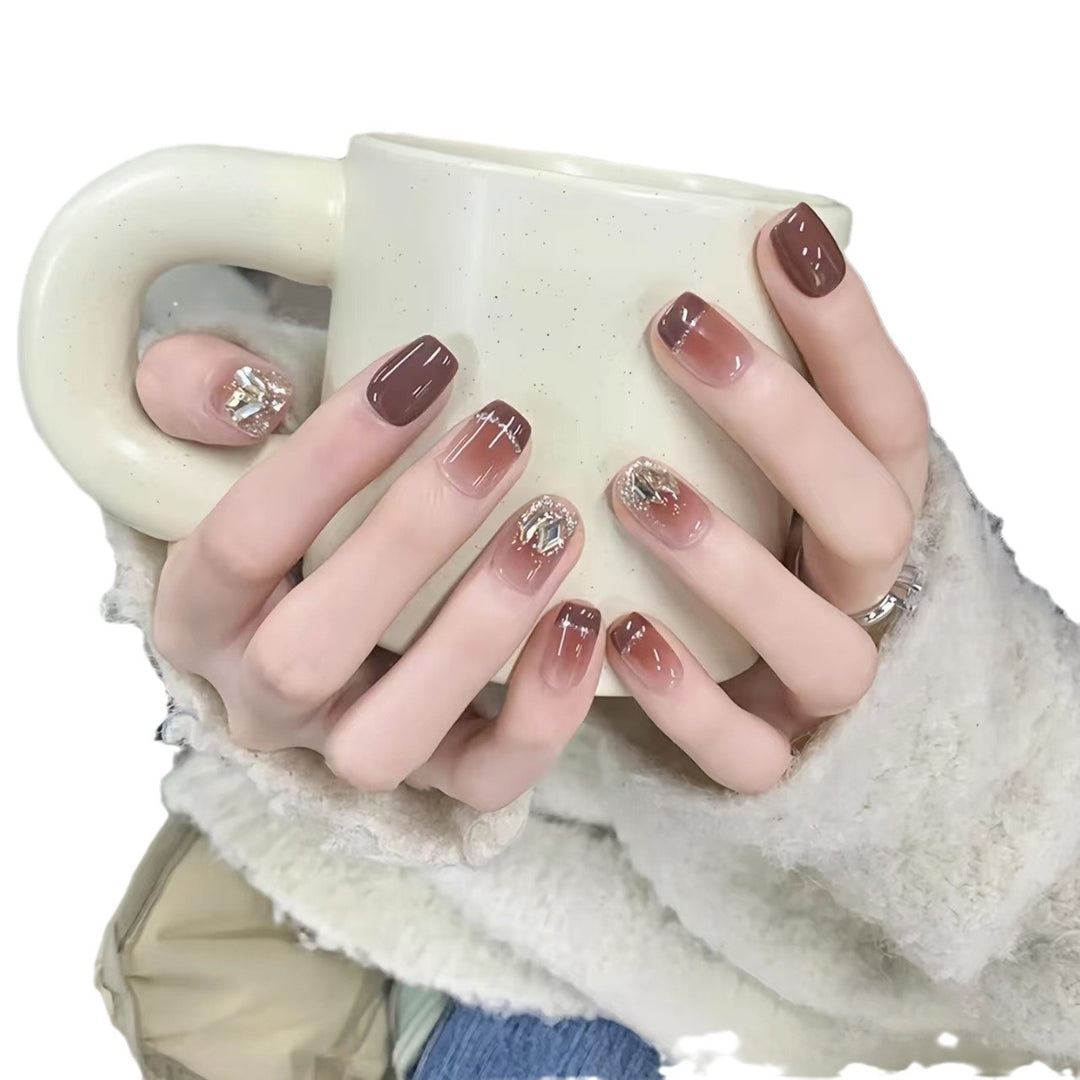 Elegant Foil and Floral Press-On Nail Set Bowlift