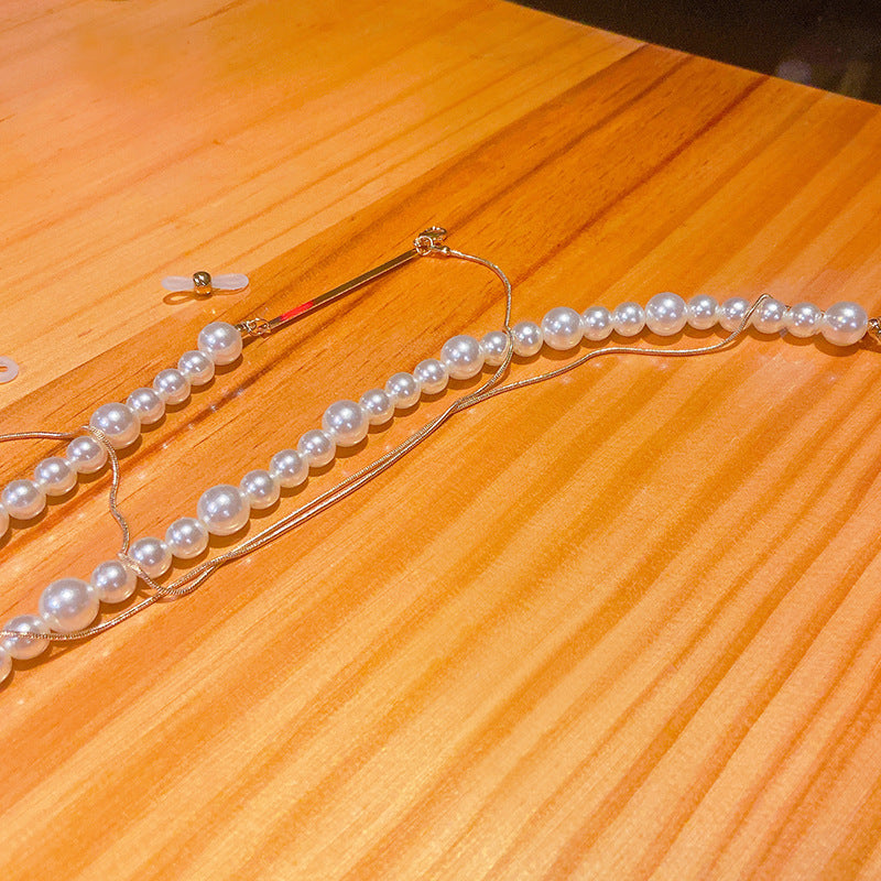 Elegant pearl glasses holder chain Bowlift