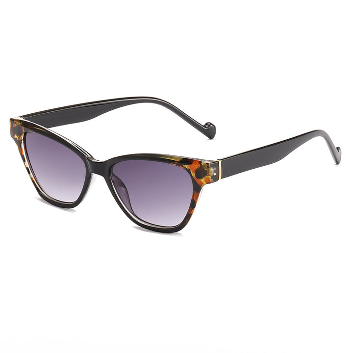 Women Cat-Eye Sunglasses with Modern Leopard Print Bowlift
