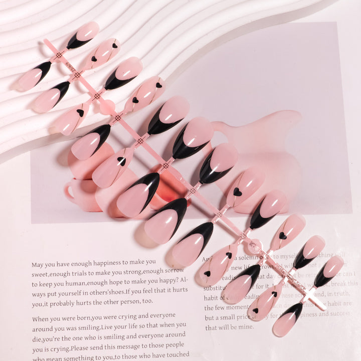 Elegant Heart-Accented Press-On Nail Set Bowlift