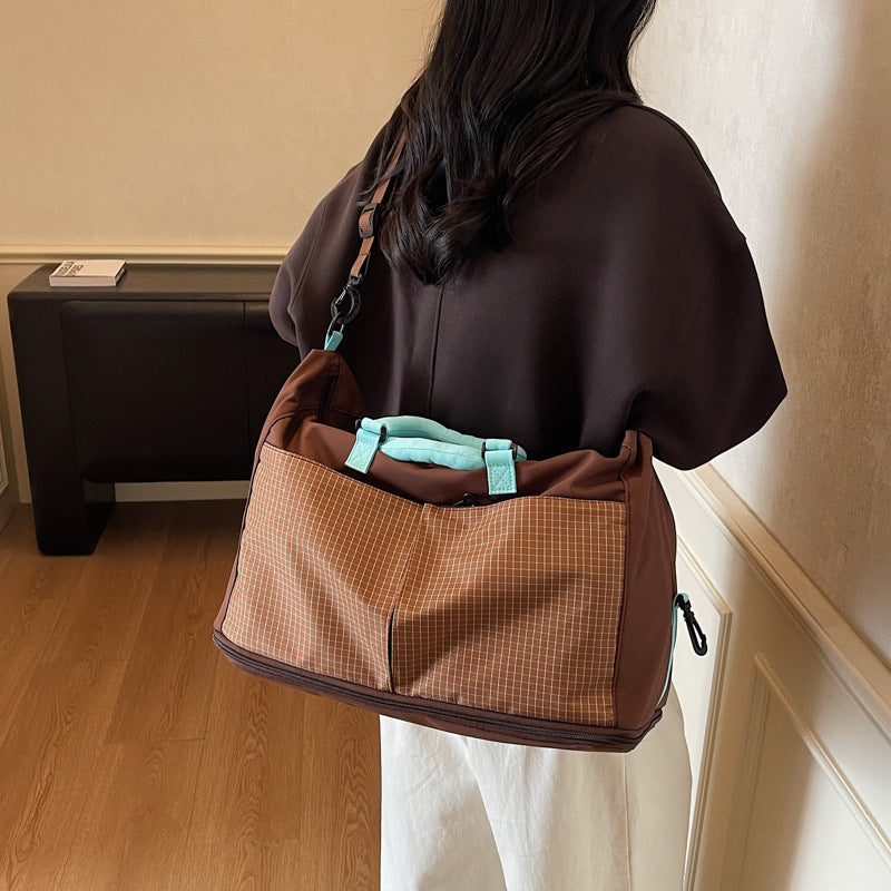 Sporty Travel Bag Bowlift