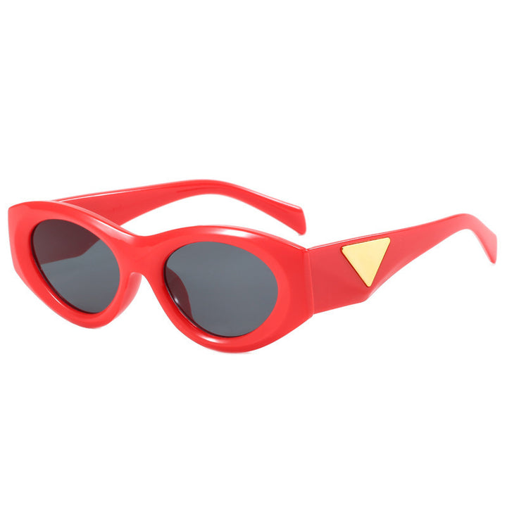 Women's sunglasses in modern retro style Bowlift
