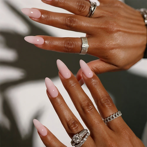 Artificial nail set with flexibly adjustable forms Bowlift