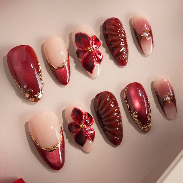 Artificial nail set with elegant floral details and glitter accents Bowlift
