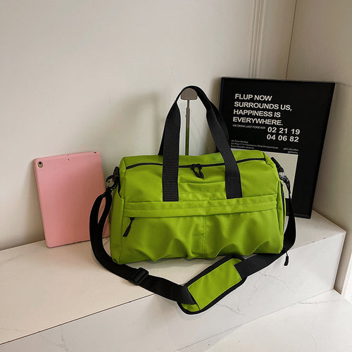 Sporty Duffel Bag with Versatile Carrying Options Bowlift