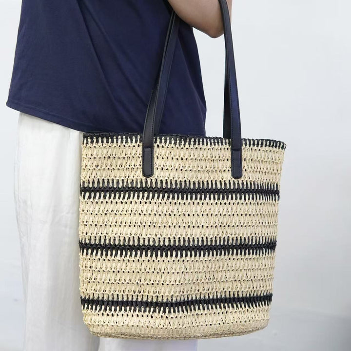 Beach bag with modern stripes and robust carrying straps Bowlift