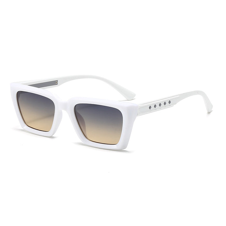 Women's stylish sunglasses in modern square design Bowlift
