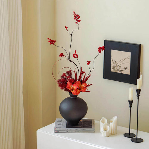 Artistic ceramic vase with organic shape Bowlift