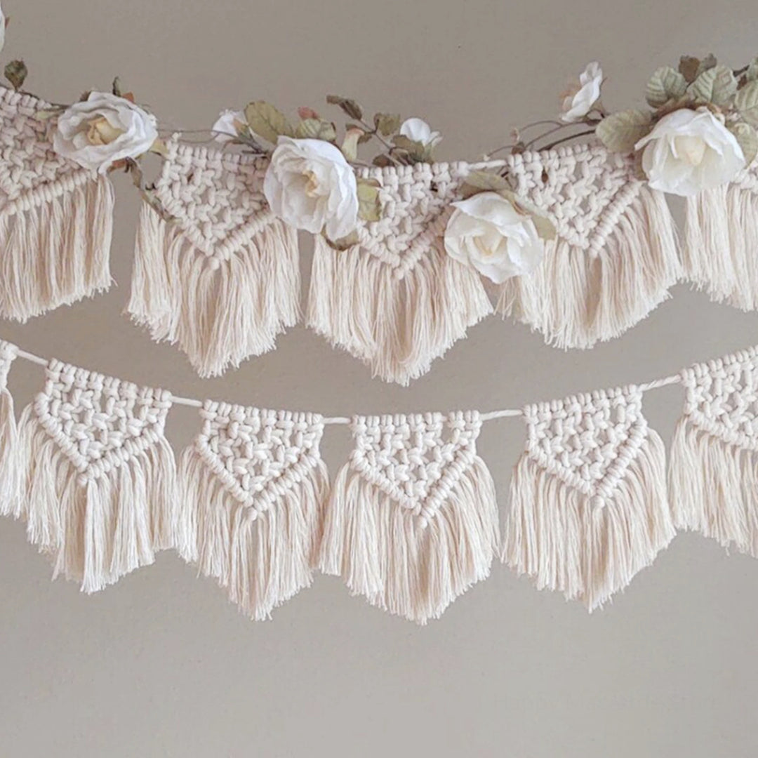 Macrame Wall Decoration with Intricate Fringe Bowlift