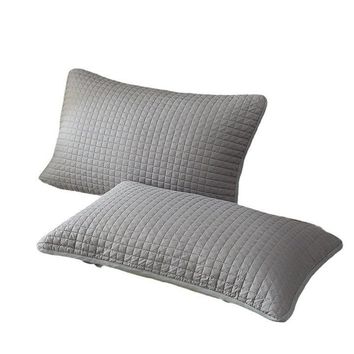 Quilted breathable zippered pillow protector with hypoallergenic padding Bowlift