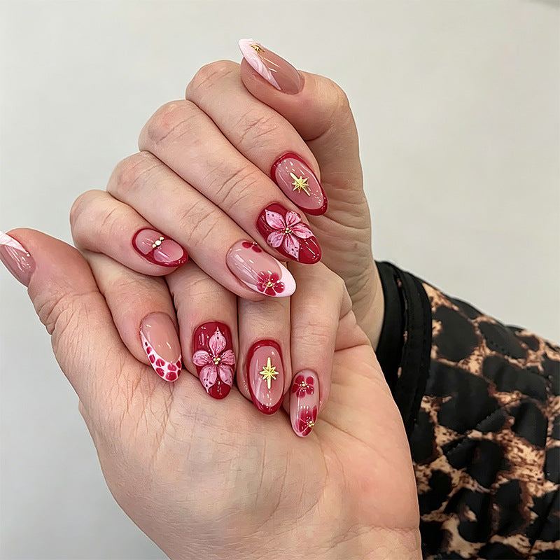 Artful nail set with floral accents Bowlift