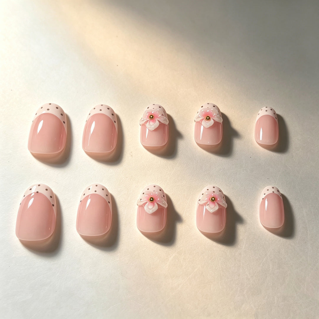 Floral Detailing Press-On Nail Art Bowlift