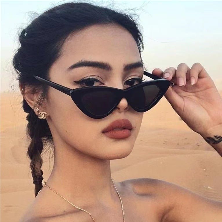 Designer Cat-Eye Sunglasses Bowlift