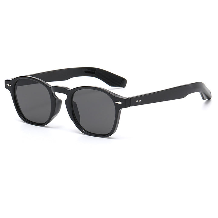 Women rebellious retro-inspired sunglasses Bowlift