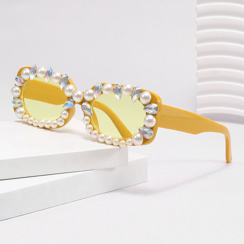 Ladies elegant sunglasses with pearl decoration Bowlift