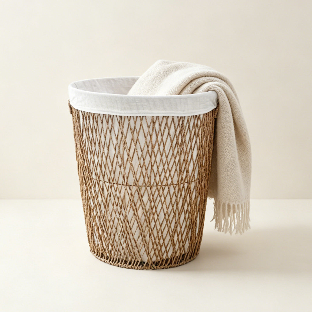 Decorative laundry basket with lid Bowlift