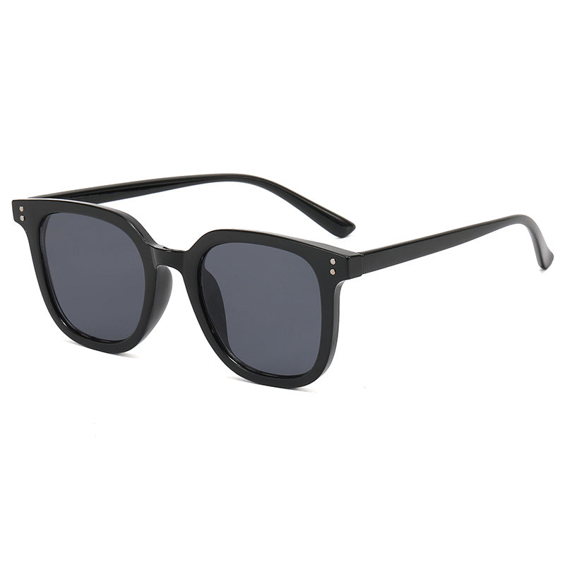Ladies square designer glasses with thick frame and elegant profile Bowlift