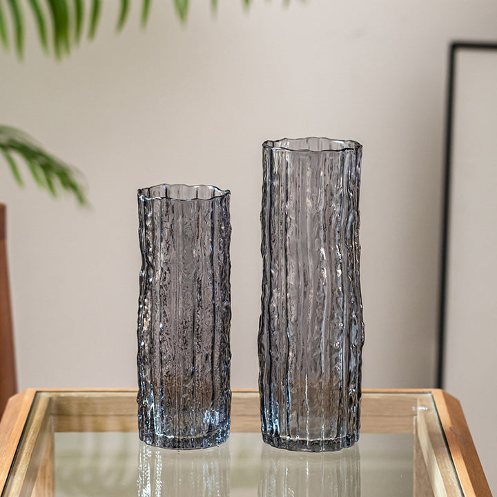 Artful Glass Vase in Modern Design Bowlift