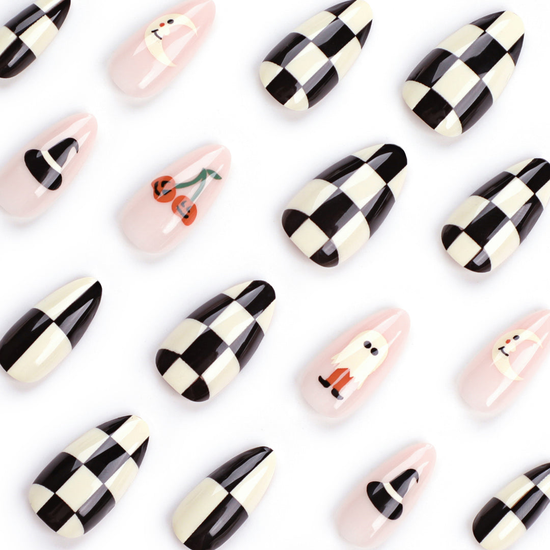 Artificial nail art in Halloween design Bowlift