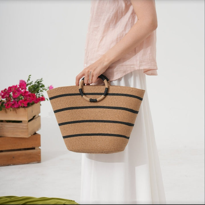 Basket bag with unique striped pattern Bowlift