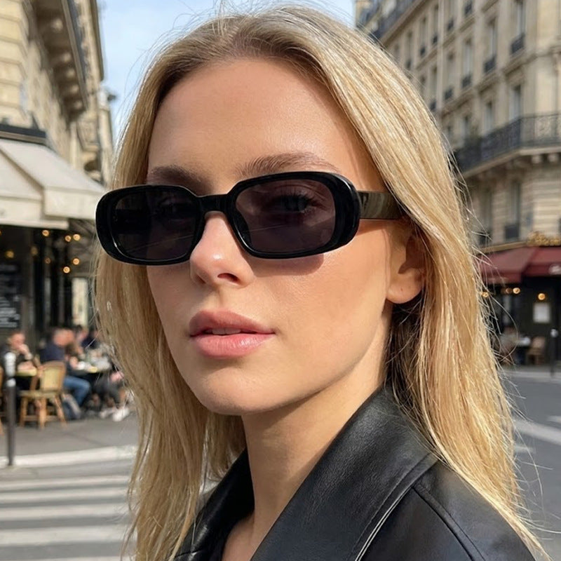 Women Fashion Sunglasses with Robust and Timeless Design Bowlift