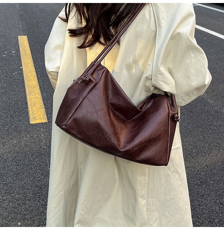 Chic Slouchy Hobo Handbag Bowlift