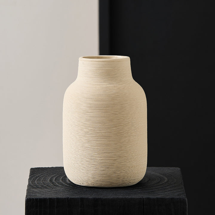 Handcrafted ceramic vase Bowlift