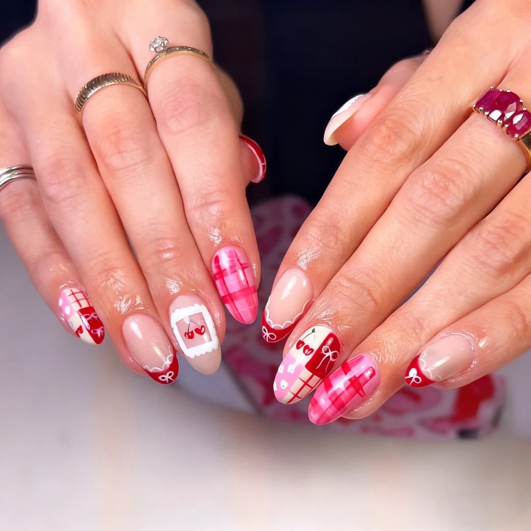 Halloween Nail Art Set with Creative Designs and Sparkling Details Bowlift