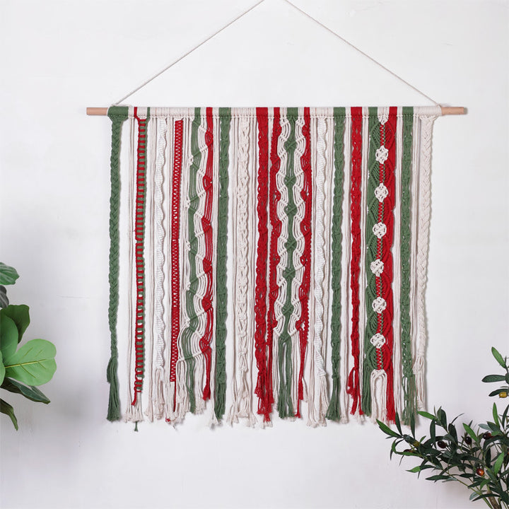 Wall hanging made of woven material Bowlift