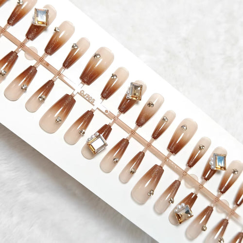 Glamorous Art Nails In The Elegant Ombre Design Bowlift