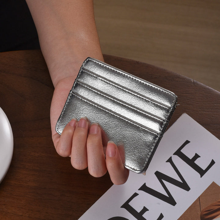Minimalist Leather Cardholder Bowlift
