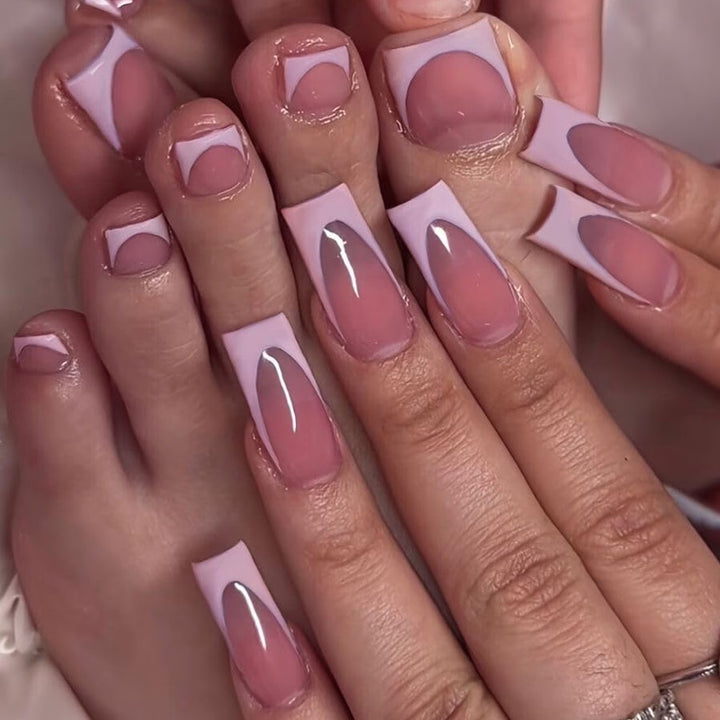 Stylish Press-On Nail Art Set Bowlift