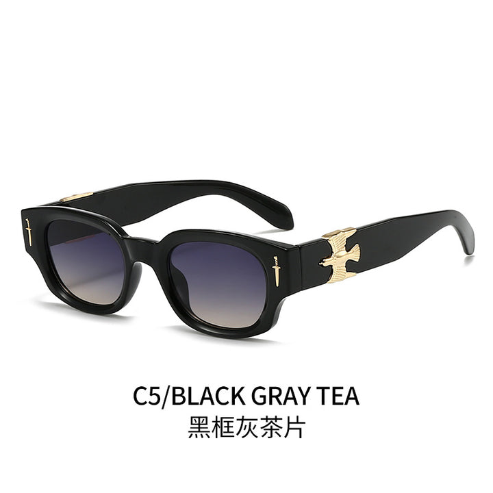 Women's fashionable sunglasses in exclusive tortoiseshell design with elegant metallic accents Bowlift