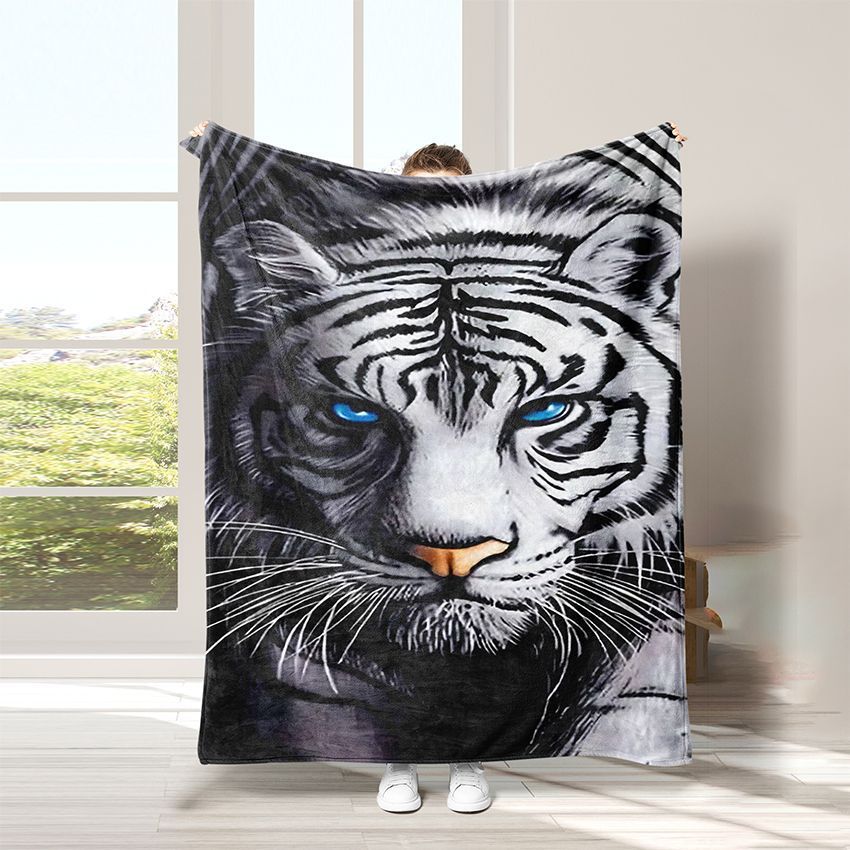 Tiger-Themed Soft Plush Throw Blanket