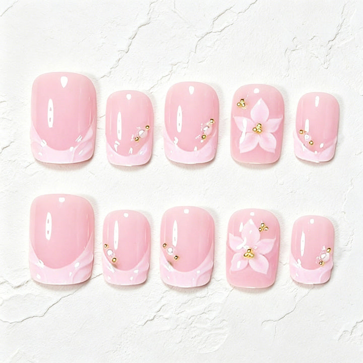 Floral Accented Press-On Nail Art Set Bowlift
