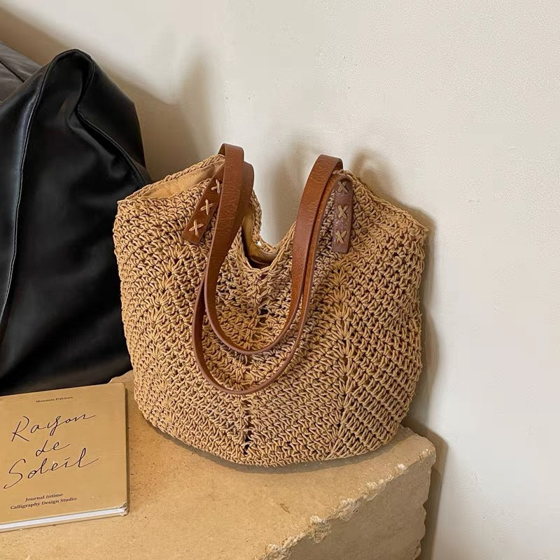 Handcrafted beach bag with elegant leather handles Bowlift