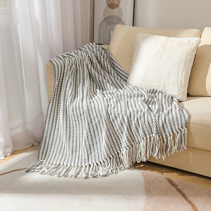 Decorative Throw Blanket Bowlift