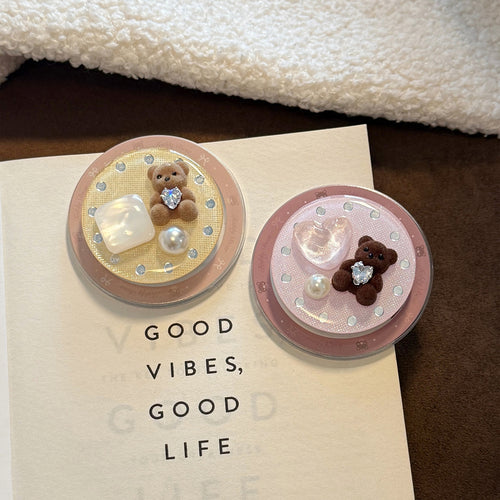 Decorative handheld mirror with bear motif Bowlift