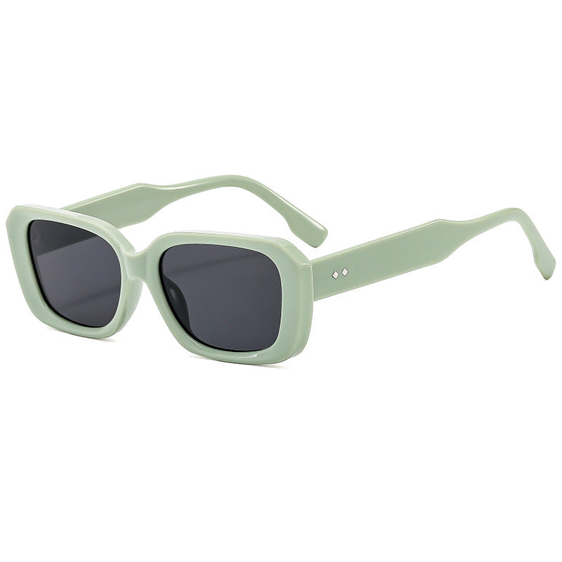 Ladies Oversized Sunglasses in Elegant Design Bowlift