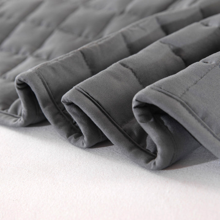 Ladies quilted bed sheet Bowlift
