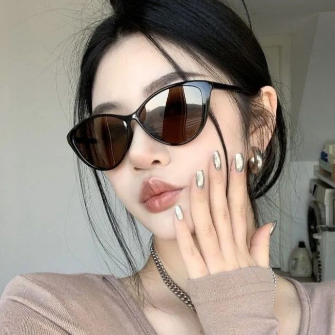 Ladies designer sunglasses Bowlift