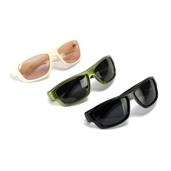 Women's sporty sunglasses with wide UV protection and lightweight frame Bowlift