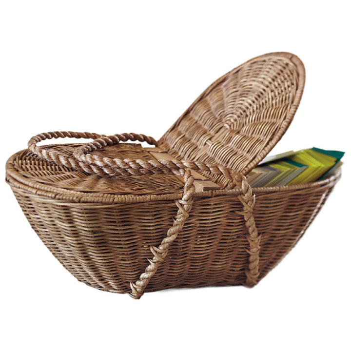 Practical storage basket with lid made of woven natural material Bowlift