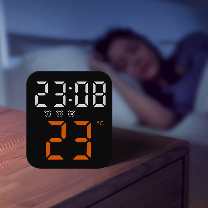 Digital radio alarm clock with temperature and hygrometer display Bowlift