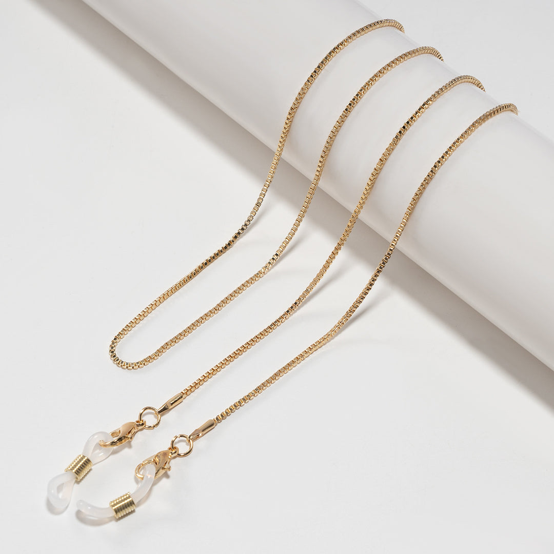 Minimalist Eyewear Chain Bowlift