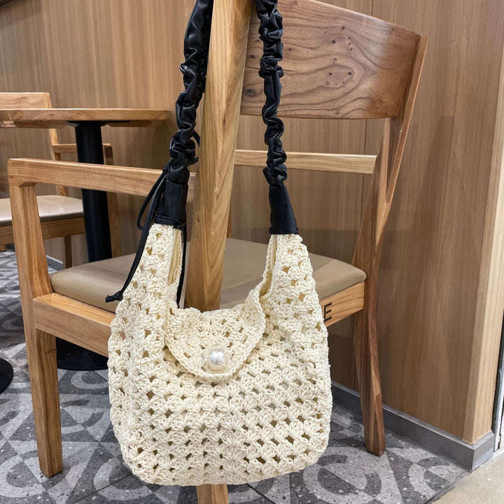 Hand-knotted all-rounder bag with elegant pearl decoration Bowlift